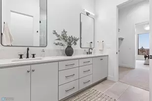 505 Oak St N, Fargo, ND 58102 - Photo 18