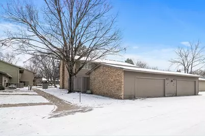 288 Windsor Lane, New Brighton, MN 55112 - Photo 1