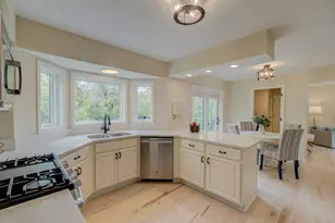 679 Marie Ave W, Mendota Heights, MN 55118 - Photo 10