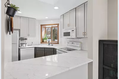 14168 Heywood Path, Apple Valley, MN 55124 - Photo 2