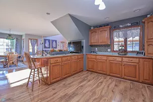 429 W Bridge Ave, Warren, MN 56762 - Photo 10