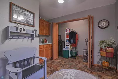 429 W Bridge Avenue, Warren, MN 56762 - Photo 12