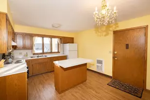 813 N 6th Ave N, Fargo, ND 58102 - Photo 4