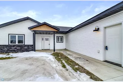 700 Blaine Street N, Colfax, ND 58018 - Photo 2
