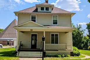 410 N 5th St, Montevideo, MN 56265 - Photo 2