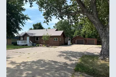 570 2nd Avenue N, Windom, MN 56101 - Photo 1