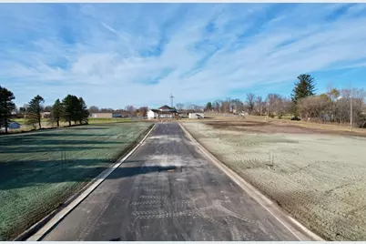 201 4th Avenue NE, Pelican Rapids, MN 56572 - Photo 1