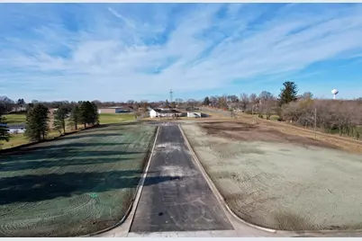 203 4th Avenue NE, Pelican Rapids, MN 56572 - Photo 2