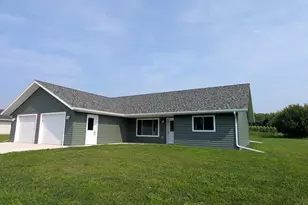 106 Front St, Tracy, MN 56175 - Photo 1