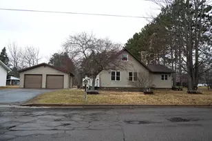 718 E 9th St S, Ladysmith, WI 54848 - Photo 1