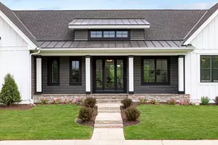 172 Westwood Ln, Wayzata, MN 55391 - Photo 2