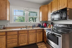 709 10th St NE, Austin, MN 55912 - Photo 8
