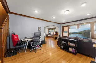 709 10th St NE, Austin, MN 55912 - Photo 2