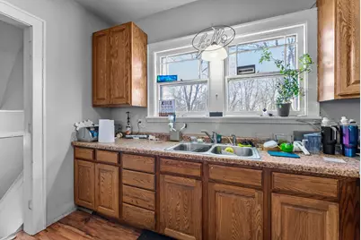 709 10th Street NE, Austin, MN 55912 - Photo 8
