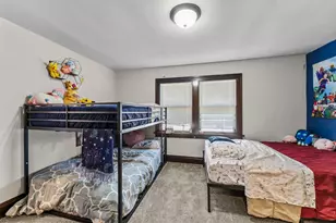 709 10th St NE, Austin, MN 55912 - Photo 10