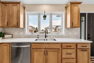 2834 Meadowview Ln NE, Owatonna, MN 55060 - Photo 8