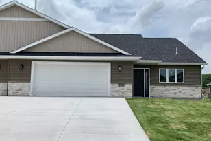 2834 Meadowview Ln NE, Owatonna, MN 55060 - Photo 2