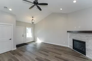 877 Picadilly Ln NW, Rochester, MN 55901 - Photo 8