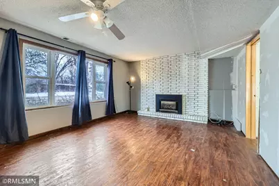 185 Craigbrook Way NE, Fridley, MN 55432 - Photo 10