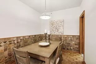 1235 Yale Pl, Minneapolis, MN 55403 - Photo 14