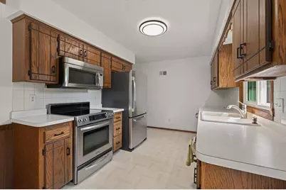 9510 Trenton Lane N, Maple Grove, MN 55369 - Photo 8