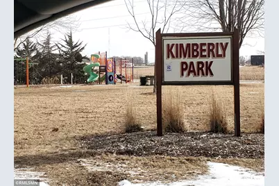 839 Hilltop Drive NE, Hutchinson, MN 55350 - Photo 2