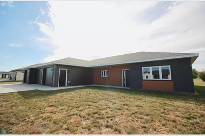 205 16th Street N, Breckenridge, MN 56520 - Photo 2