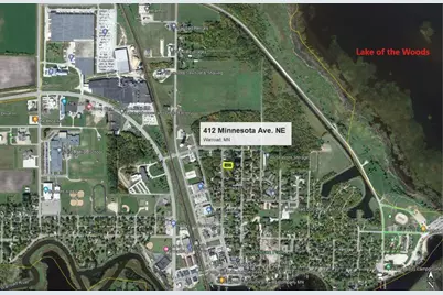 412 Minnesota Avenue NE, Warroad, MN 56763 - Photo 2