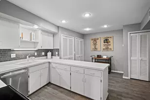 3412 Oak Ridge Rd, Minnetonka, MN 55305 - Photo 12