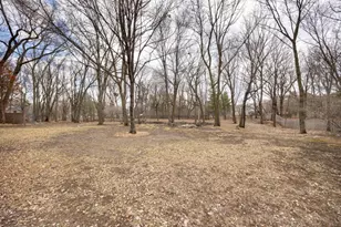 17945 Breezy Pt Rd, Wayzata, MN 55391 - Photo 4