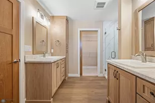 2336 30th Ave S, Fargo, ND 58104 - Photo 8