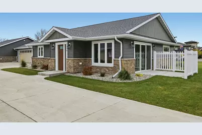 2336 30th Avenue S, Fargo, ND 58104 - Photo 2