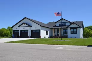 106 19th St NE, Barnesville, MN 56514 - Photo 1