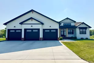 106 19th St NE, Barnesville, MN 56514 - Photo 2