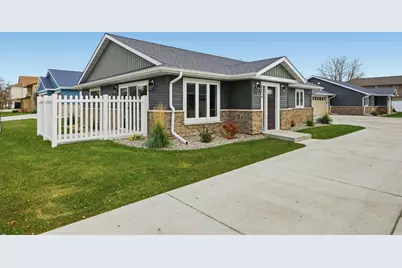 2330 30 Avenue S, Fargo, ND 58104 - Photo 2