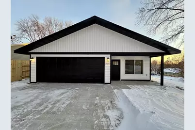 304 Cherry Avenue E, Fergus Falls, MN 56537 - Photo 1