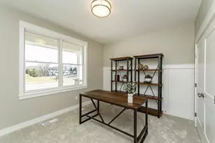 2608 Bentley Dr SW, Rochester, MN 55902 - Photo 24