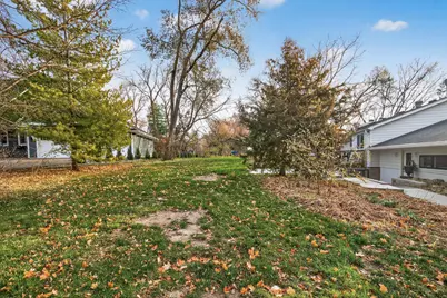 201 Townes Lane, Wayzata, MN 55391 - Photo 32