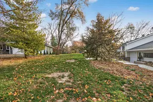 201 Townes Ln, Wayzata, MN 55391 - Photo 32