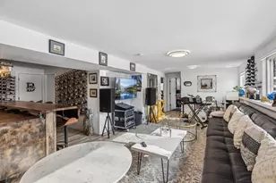 201 Townes Ln, Wayzata, MN 55391 - Photo 22