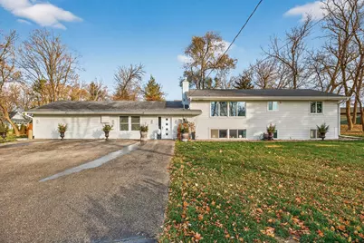 201 Townes Lane, Wayzata, MN 55391 - Photo 2