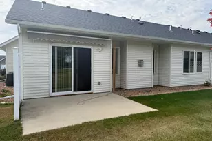 1816 Evergreen Pl NE, Owatonna, MN 55060 - Photo 2