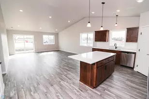 1394 Prairie Ln, Wahpeton,  58075 - Photo 4