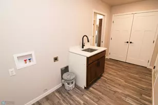 1396 Prairie Ln, Wahpeton,  58075 - Photo 16