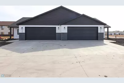 1398 Prairie Lane, Wahpeton,  58075 - Photo 2