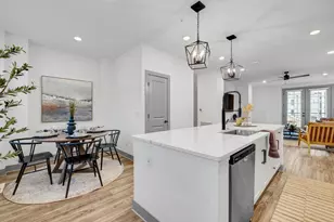 8871 Meridian Trl, Woodbury, MN 55125 - Photo 4