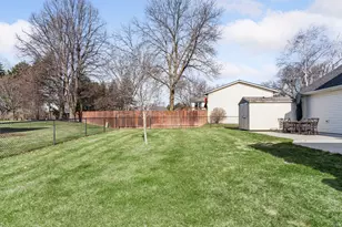 4015 Cottonwood Ln N, Plymouth, MN 55441 - Photo 48