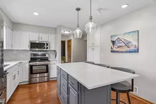 4015 Cottonwood Ln N, Plymouth, MN 55441 - Photo 12