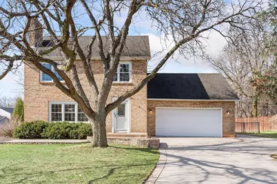 4015 Cottonwood Lane N, Plymouth, MN 55441 - Photo 2