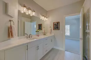 21 Cherrywood Cir, North Oaks, MN 55127 - Photo 46